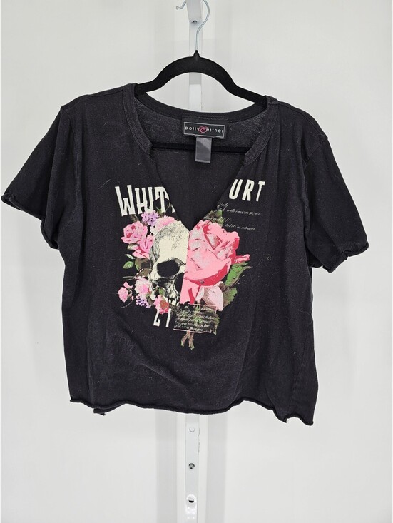 Polly & Esther Tops - Polly & Esther Womens Sz L Cropped T Shirt Skull and Rose Graphic